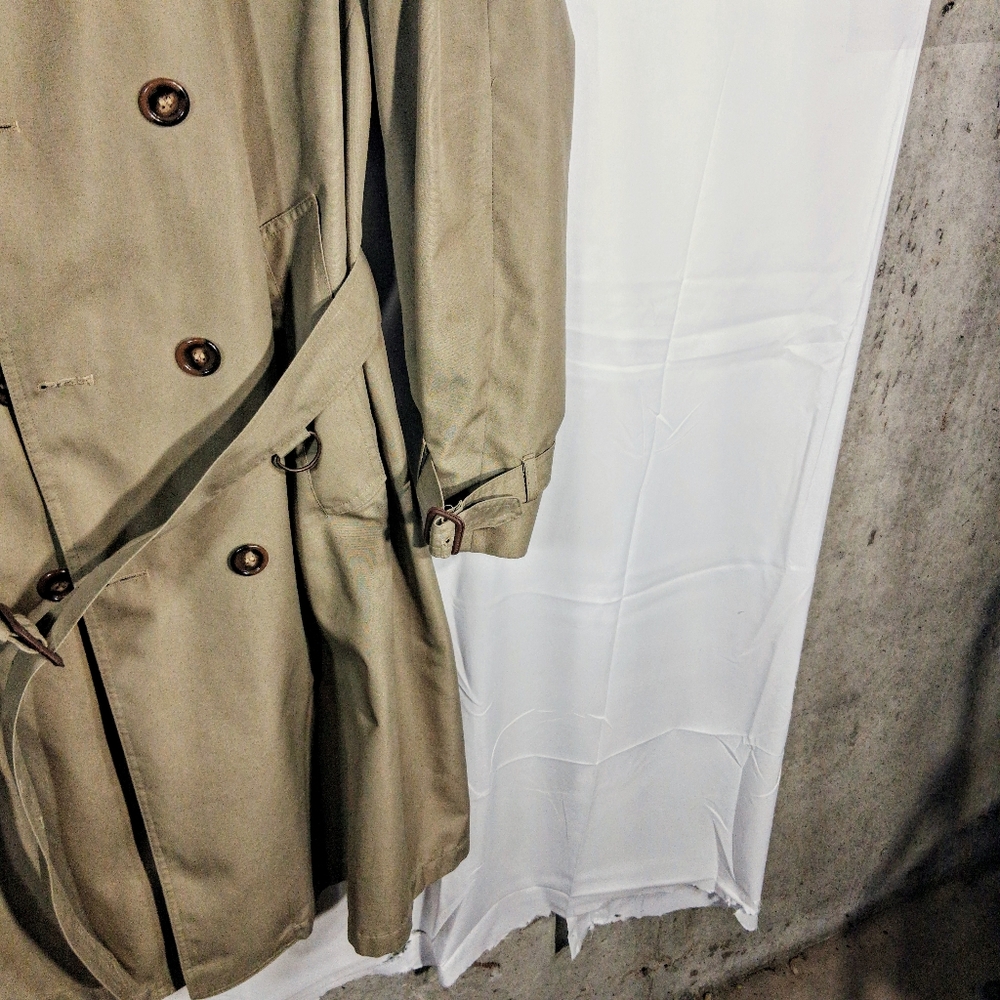 Men's Vintage Timeless London Fog 40 Long Beige/Khaki Trenchcoat/Raincoat - Picture 7 of 10